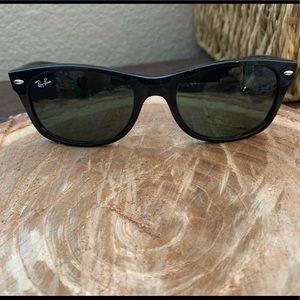 Rayban wayfarer sunglasses unisex